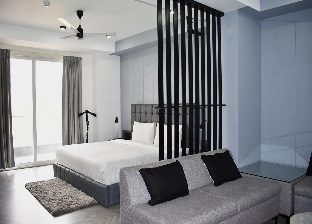 Bedchambers Serviced Apartments - Cyber City 古尔冈 外观 照片