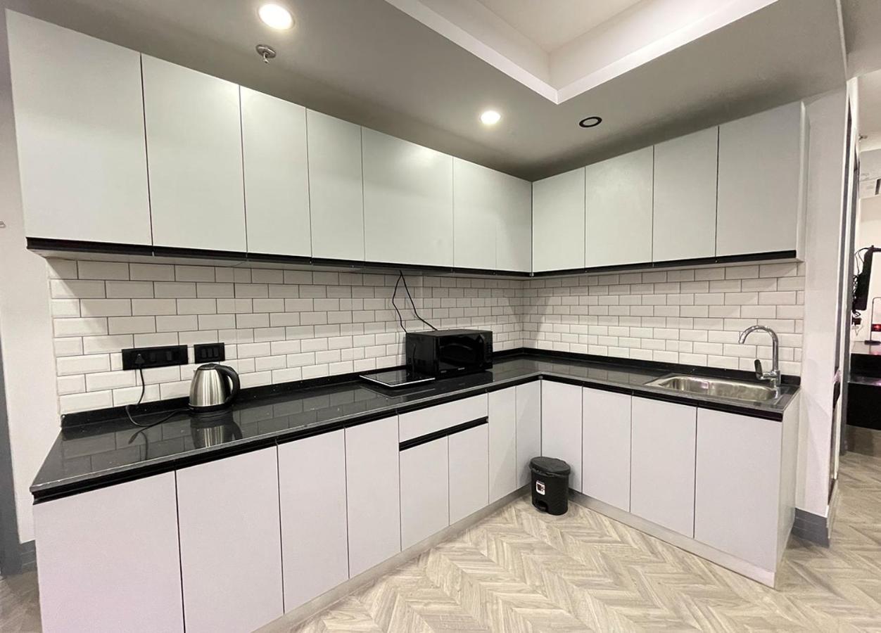 Bedchambers Serviced Apartments - Cyber City 古尔冈 外观 照片