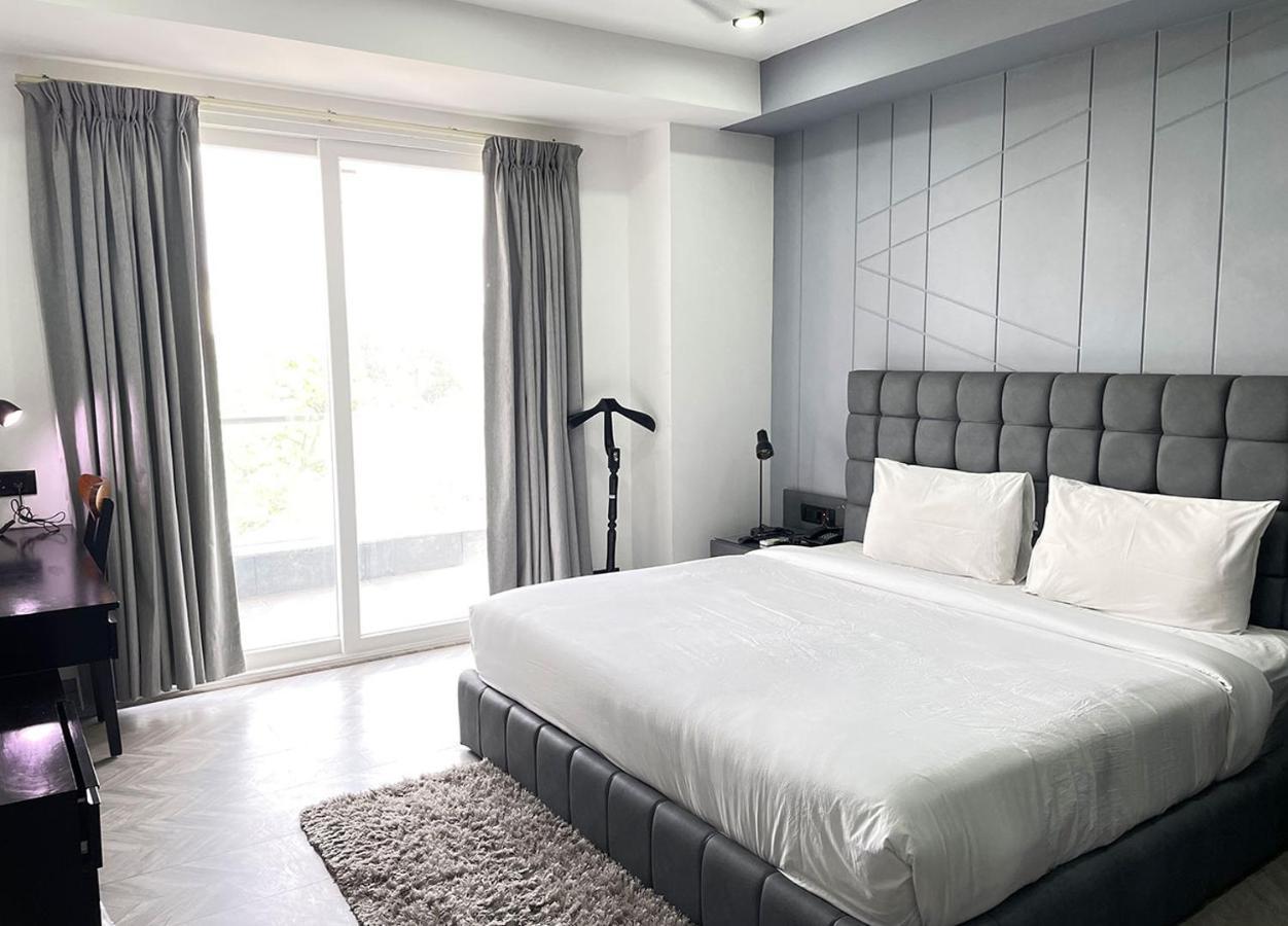 Bedchambers Serviced Apartments - Cyber City 古尔冈 外观 照片