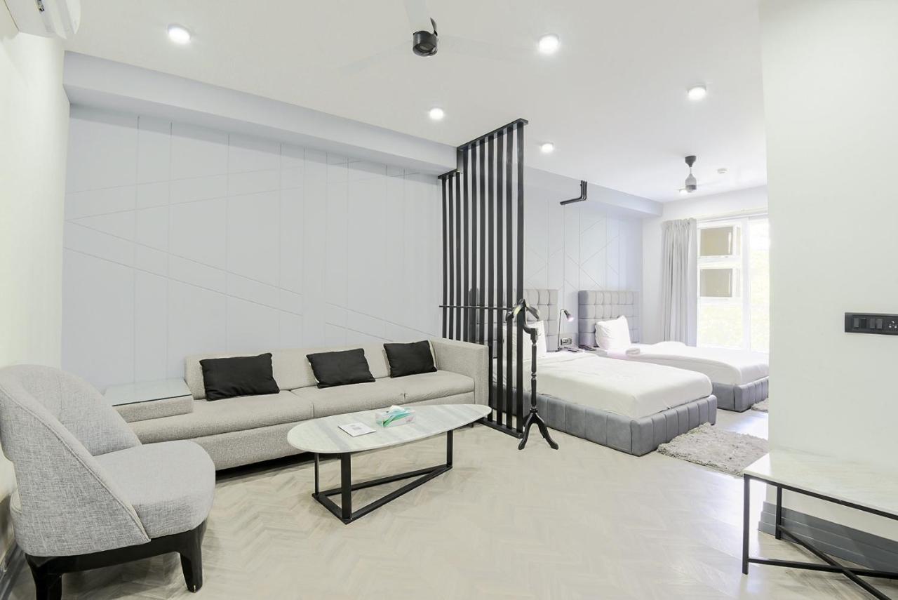 Bedchambers Serviced Apartments - Cyber City 古尔冈 外观 照片