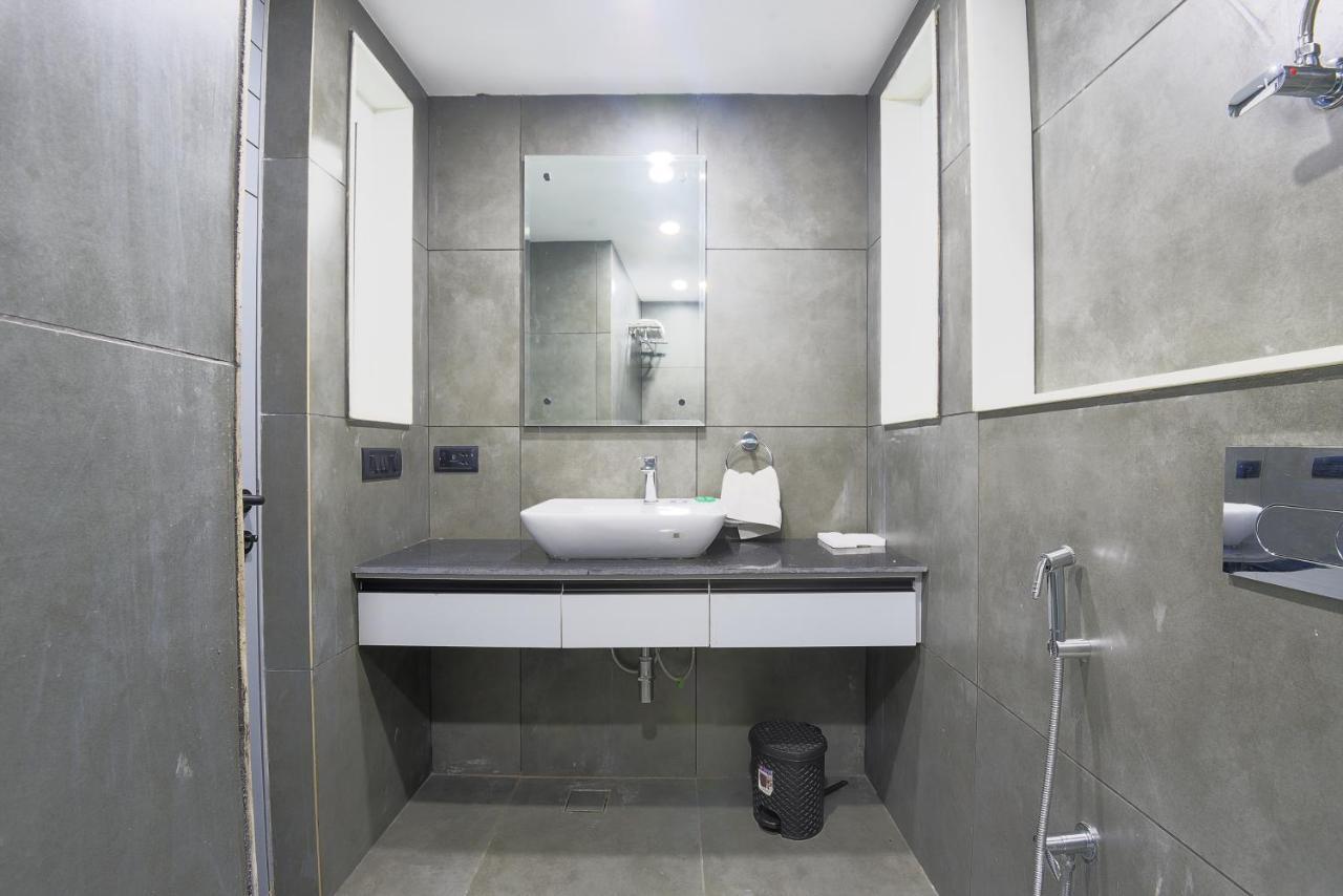 Bedchambers Serviced Apartments - Cyber City 古尔冈 外观 照片