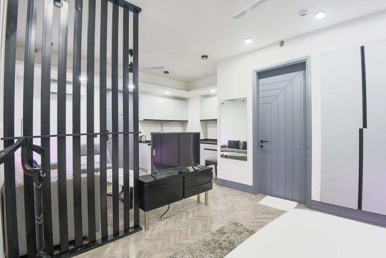 Bedchambers Serviced Apartments - Cyber City 古尔冈 外观 照片