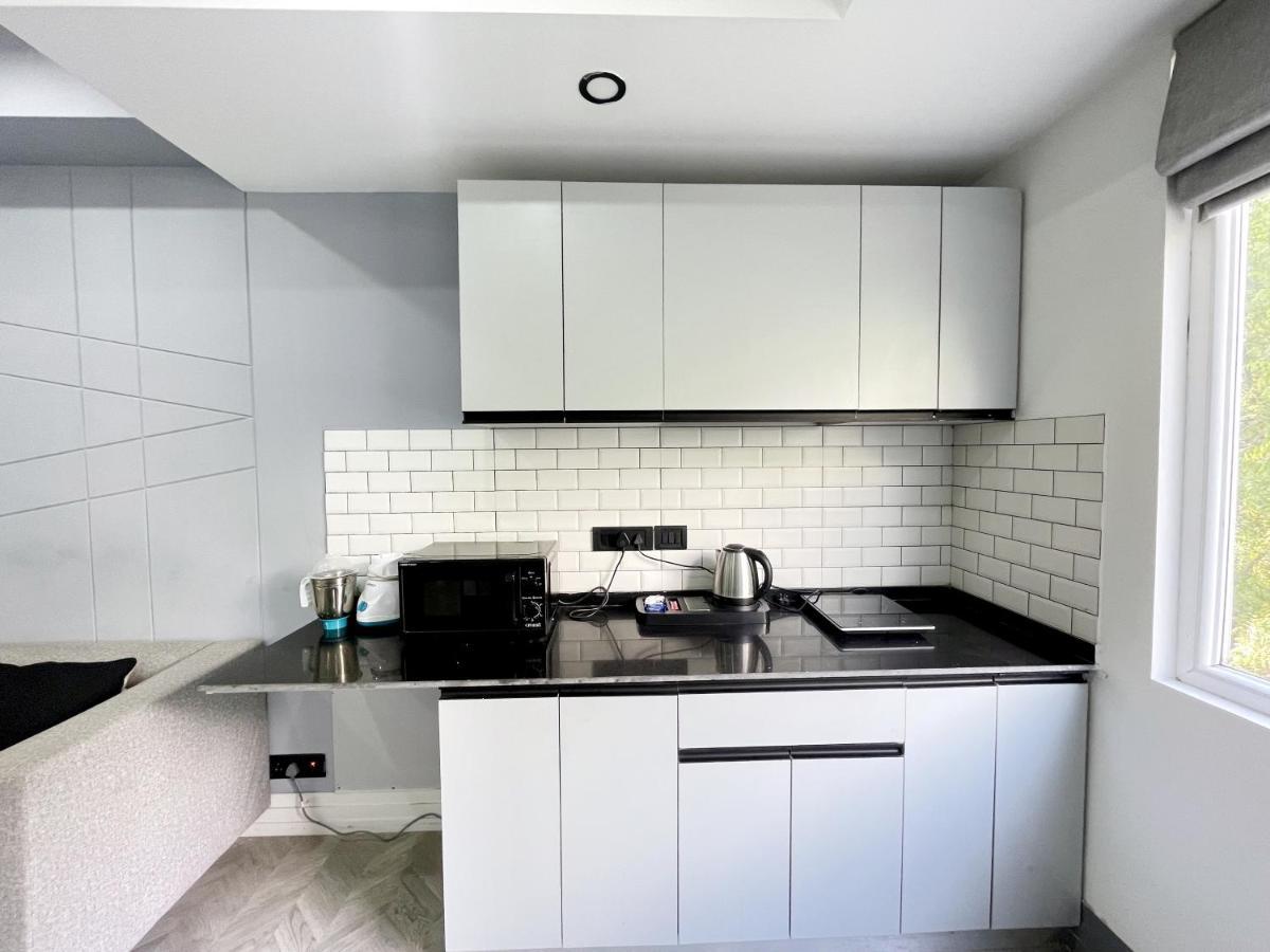 Bedchambers Serviced Apartments - Cyber City 古尔冈 外观 照片